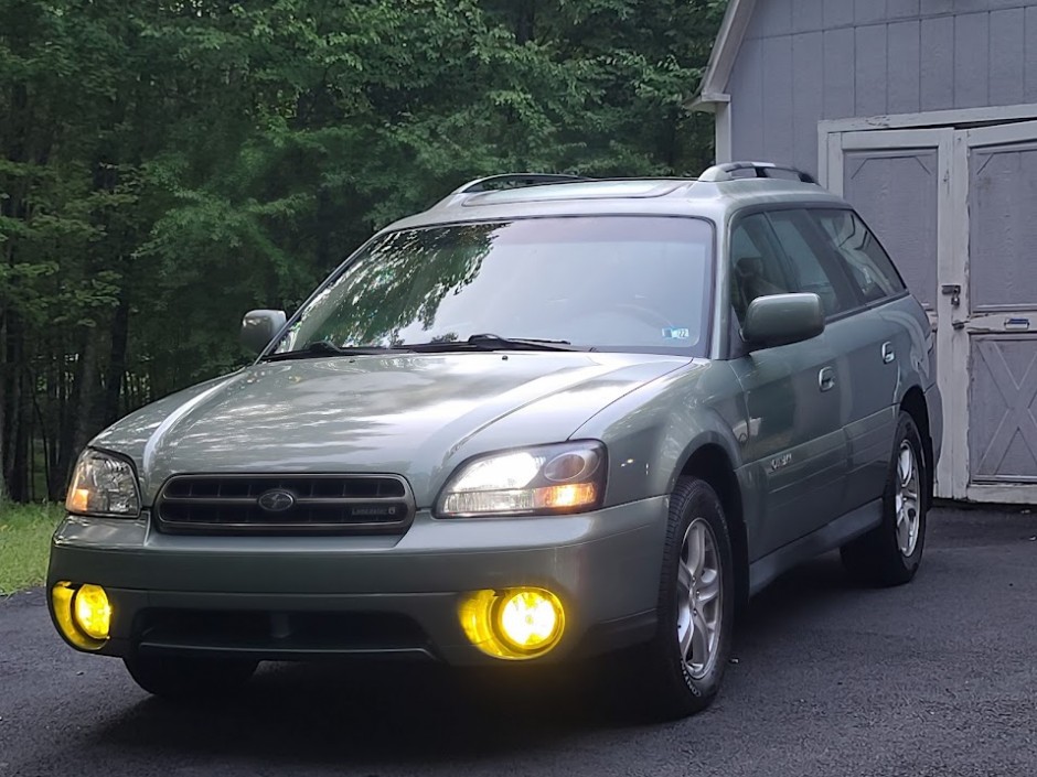 Nicholas Ferrara's 2004 Outback H6-3.0 LL Bean Editi