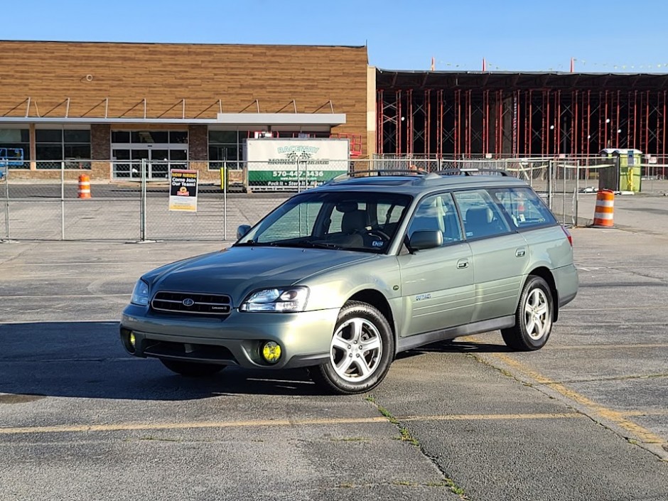 Nicholas Ferrara's 2004 Outback H6-3.0 LL Bean Editi