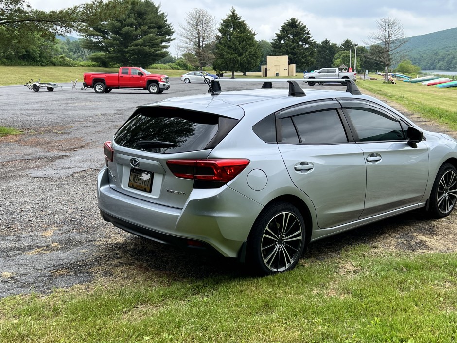 scott R's 2018 Impreza Base