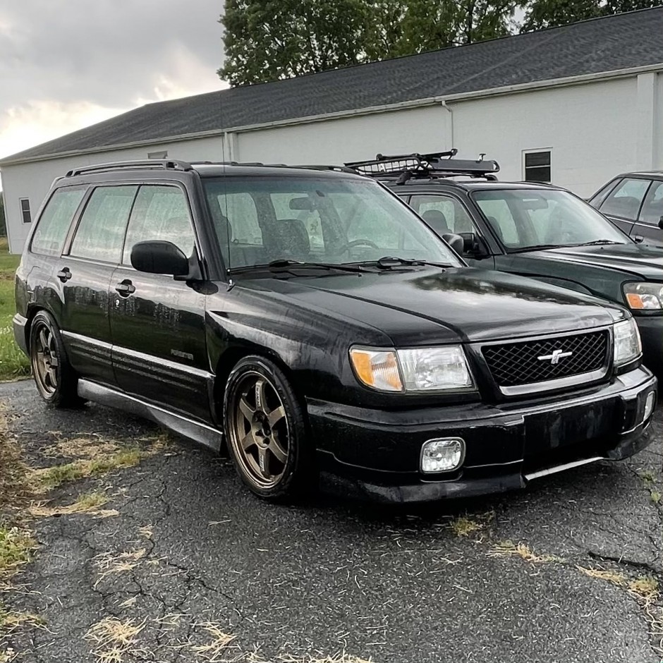 Dylan Roslan's 2000 Forester S