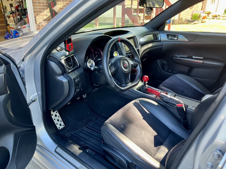 Terry Stephens Jr's 2011 Impreza Sti hatchback 