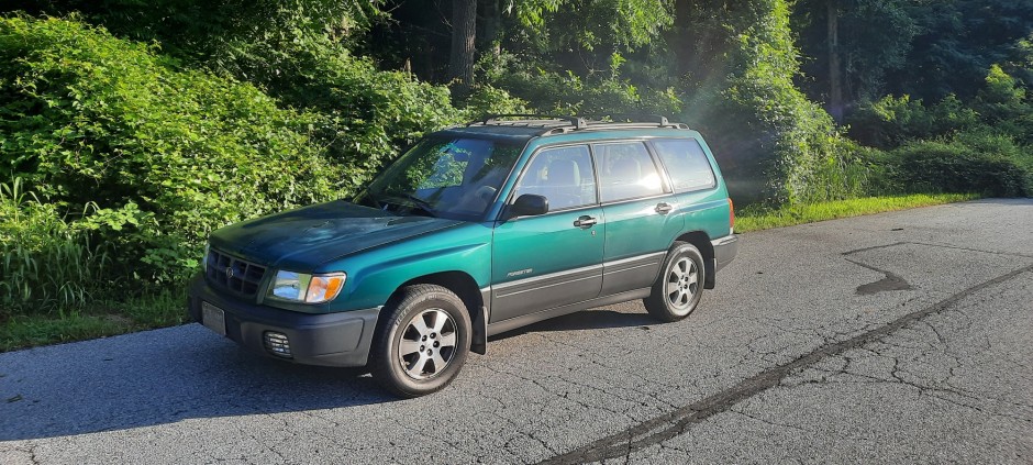 Benjamin  W's 1998 Forester L