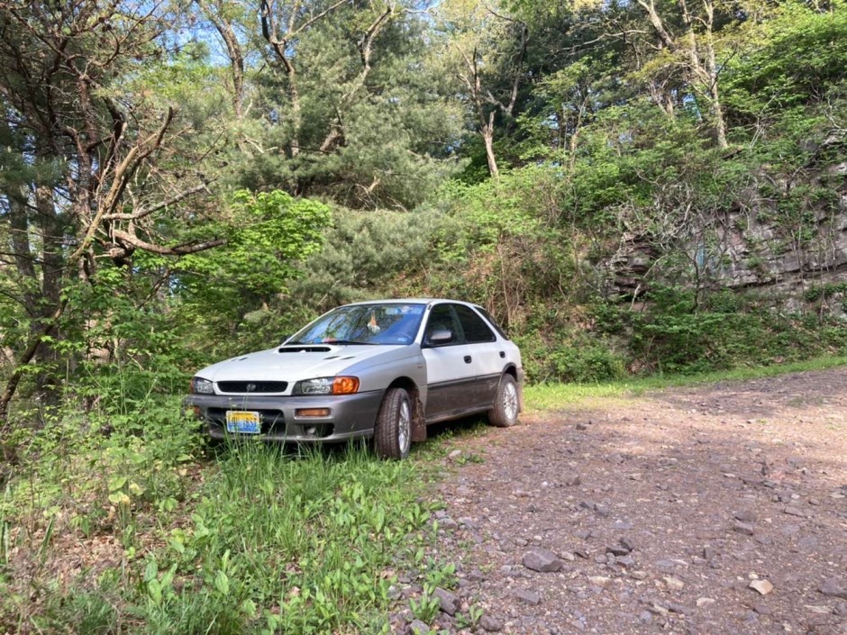 Courtland  R's 1997 Impreza Outback sport 