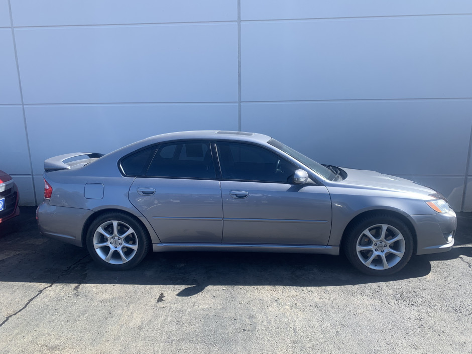 Robert R's 2008 Legacy Spec b
