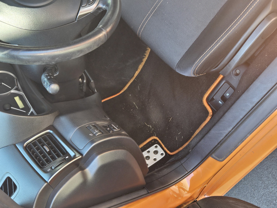 Andrew K's 2013 Impreza WRX Tangerine
