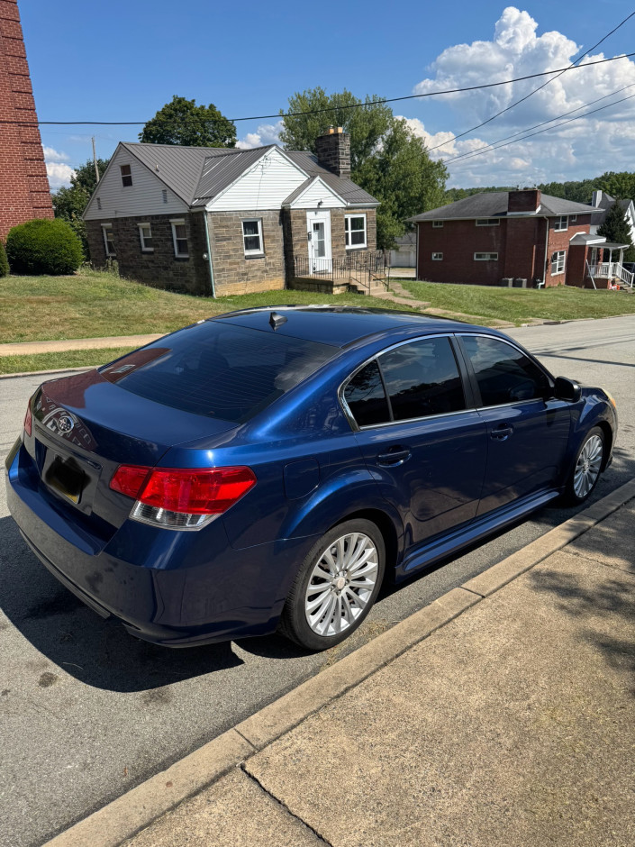 Nico R's 2011 Legacy 2.5GT Limited