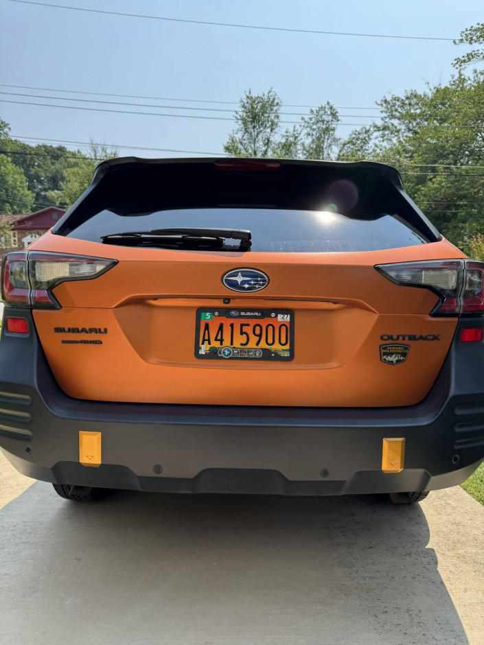 Aaron M's 2022 Outback Wilderness wrapped over magnetite gray