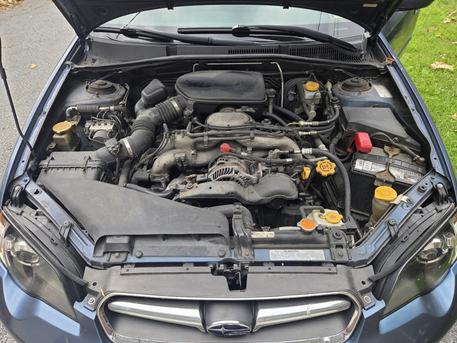 Isabelle B's 2005 Legacy 2.5i