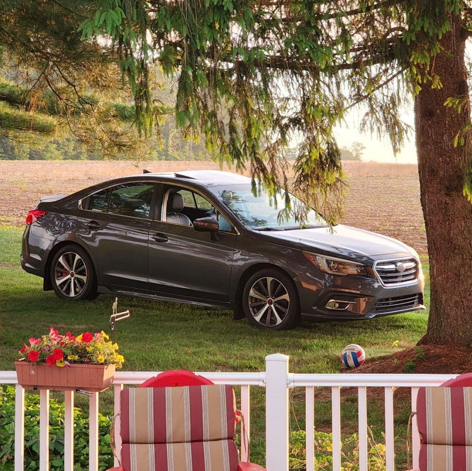 Jakeb N's 2018 Legacy 3.6R Limited