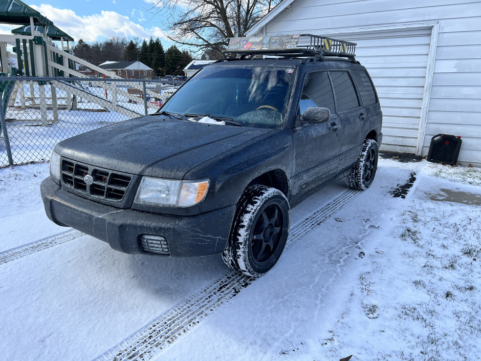 Zachary D's 1999 Forester