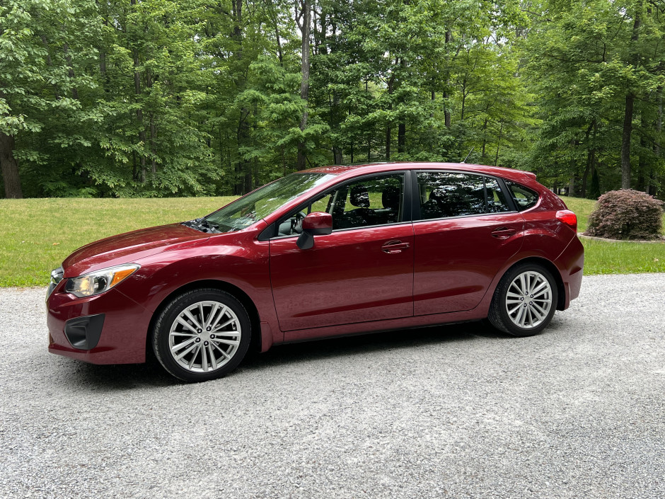 Kierstyn  M's 2013 Impreza Premium Wagon