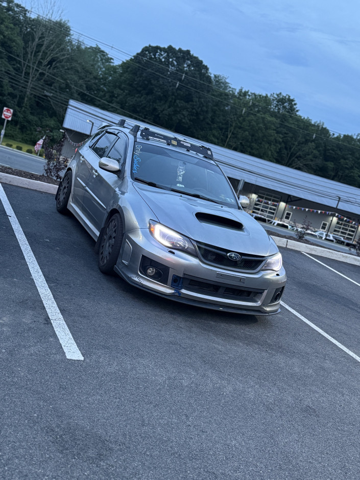 Daulton Lovelace's 2012 Impreza Outback sport
