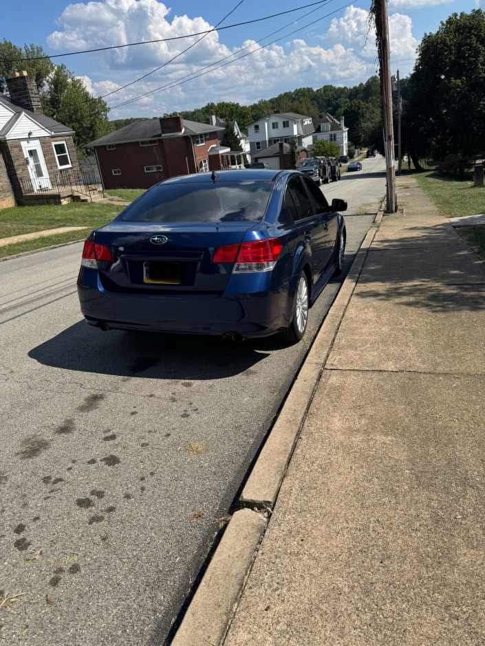 Nico R's 2011 Legacy 2.5GT Limited