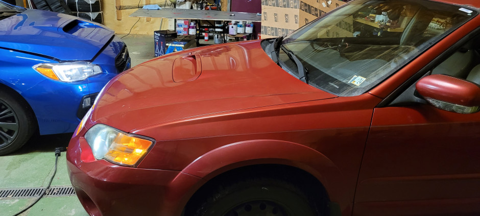 D C B's 2005 Outback BASE XT