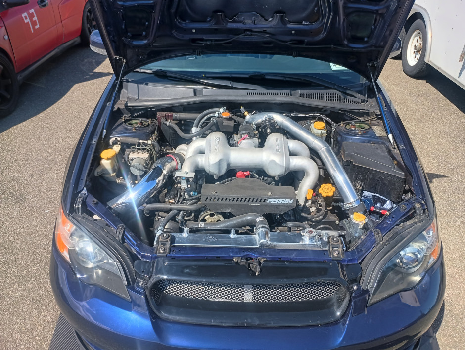 Garrett  H's 2005 Legacy 2.5 GT Limited