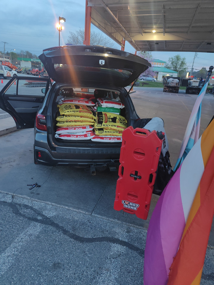 Dakota H's 1998 Legacy Outback 2.5i