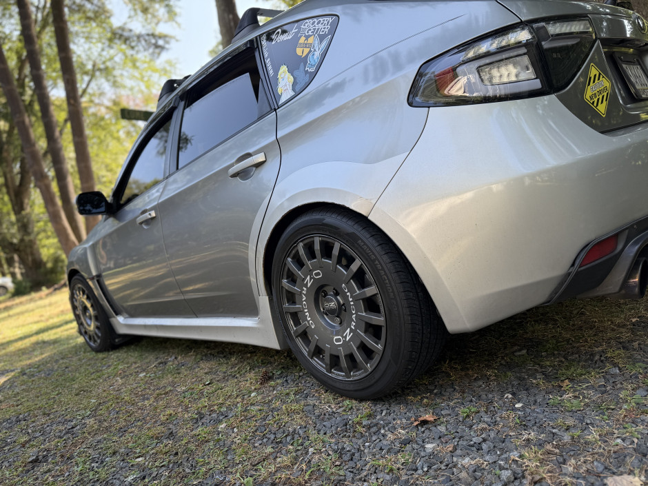 Daulton Lovelace's 2011 Impreza Outback sport