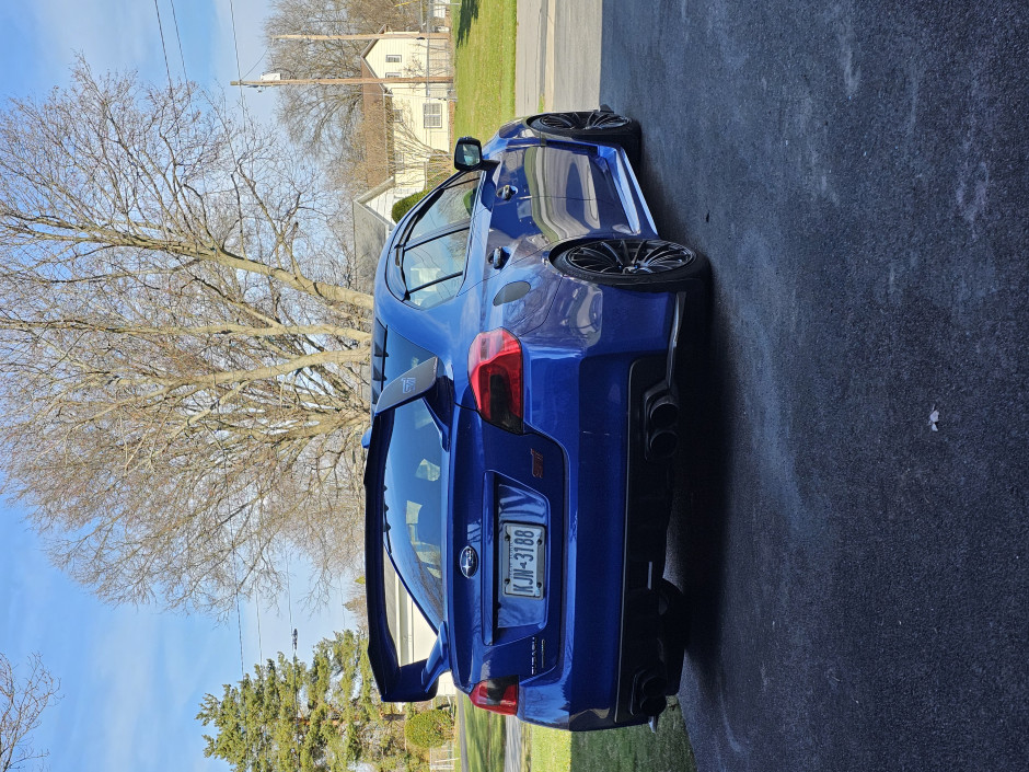 les S's 2016 Impreza WRX STI Base