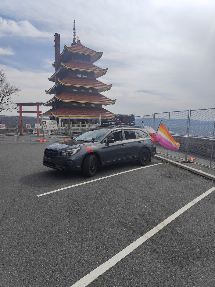 Dakota H's 1998 Legacy Outback 2.5i