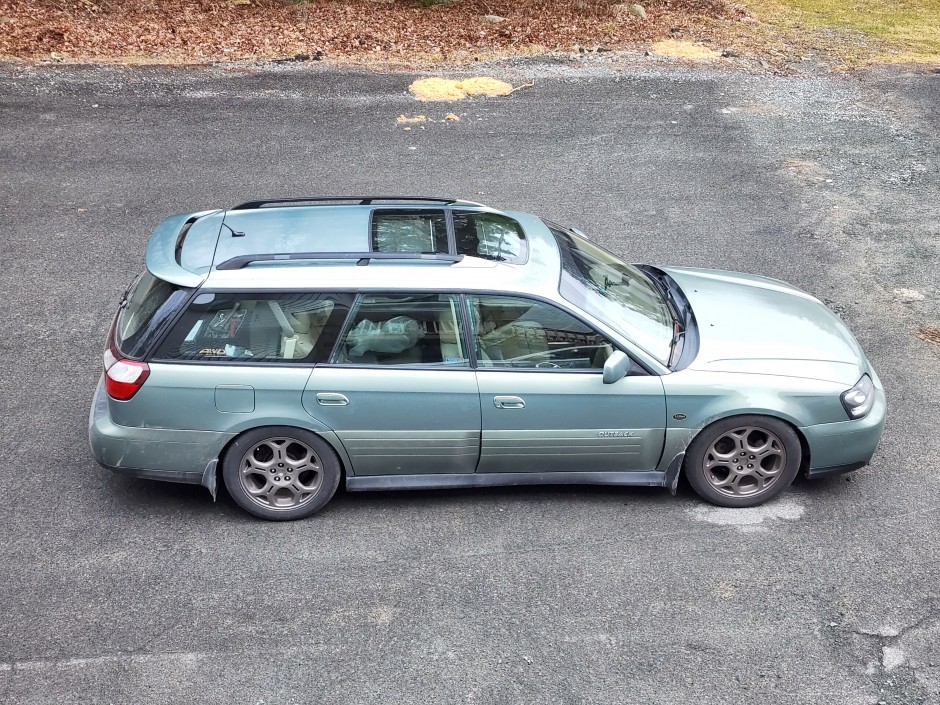 Nicholas Ferrara's 2004 Outback H6-3.0 LL Bean