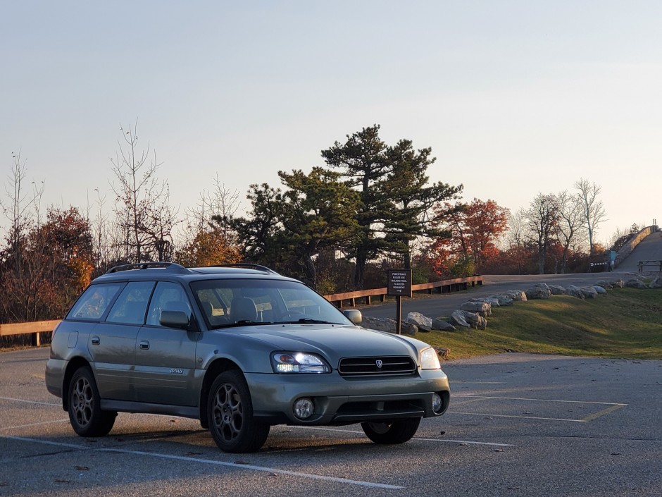 Nicholas Ferrara's 2004 Outback H6-3.0 LL Bean