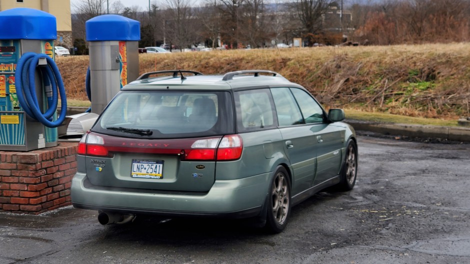 Nicholas Ferrara's 2004 Outback H6-3.0 LL Bean