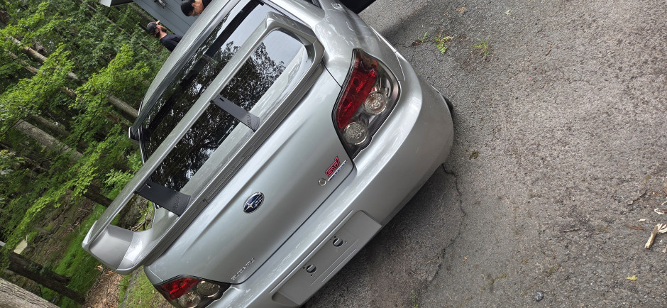 Dustin Shares's 2006 Impreza WRX STI