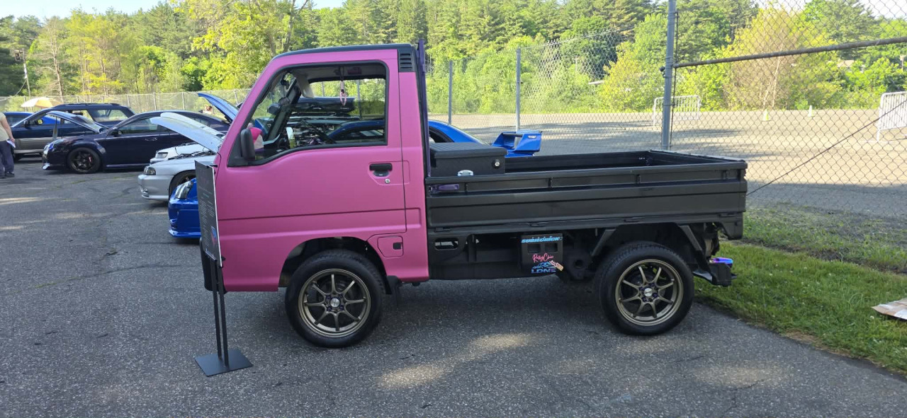 Suki Hardoon's 1995 Sambar Dias-S Sambar kei truck - Boxerfest