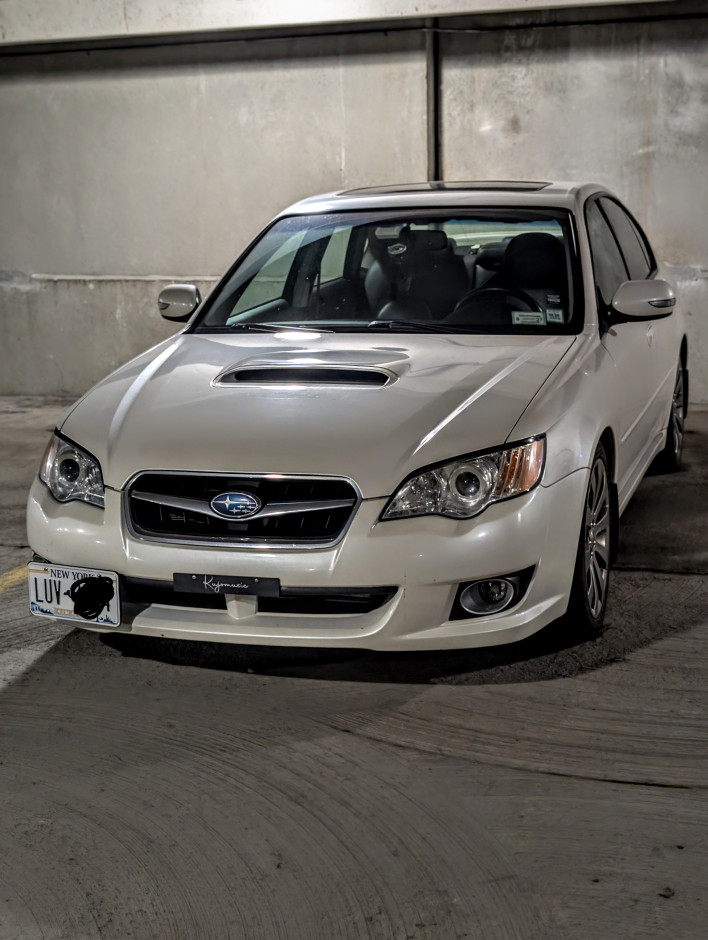 Michael K's 2009 Legacy spec.B Rare White Color!